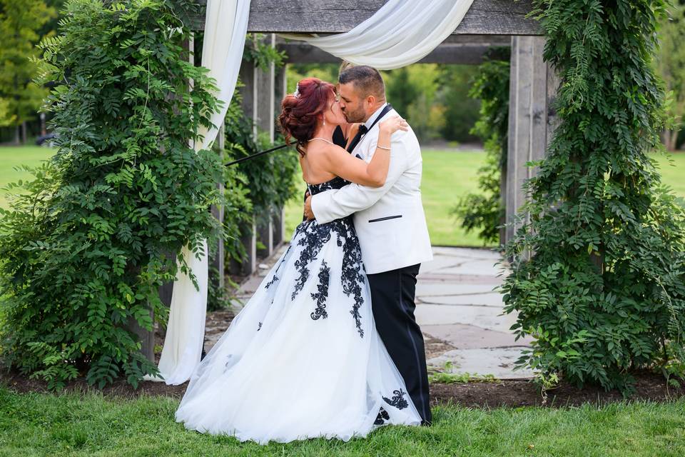 First kiss as husband and wife