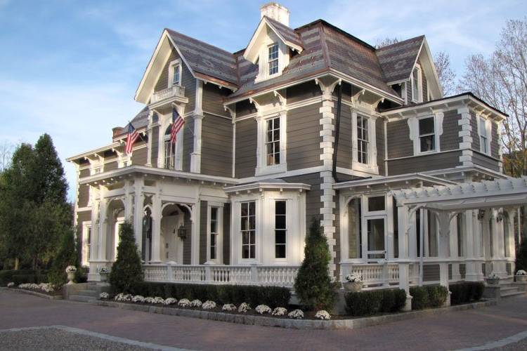 Exterior view of the Torne Valley Vineyards