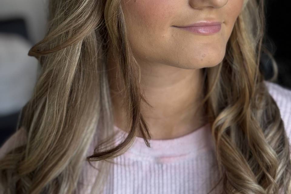 Prom makeup
