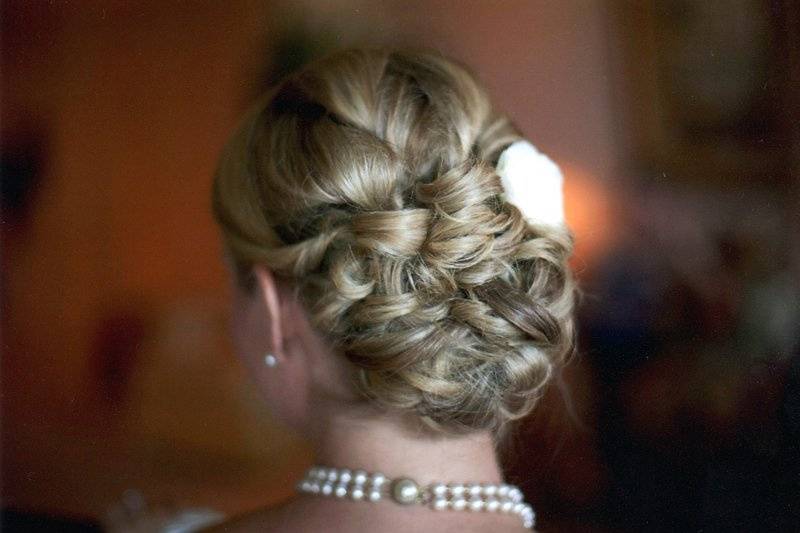A Perfect Day Hairstyling