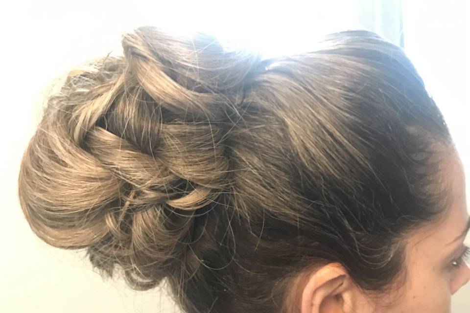 Updo sideview