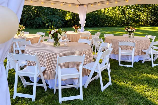 AzbellEngagementParty_TentTable.jpg