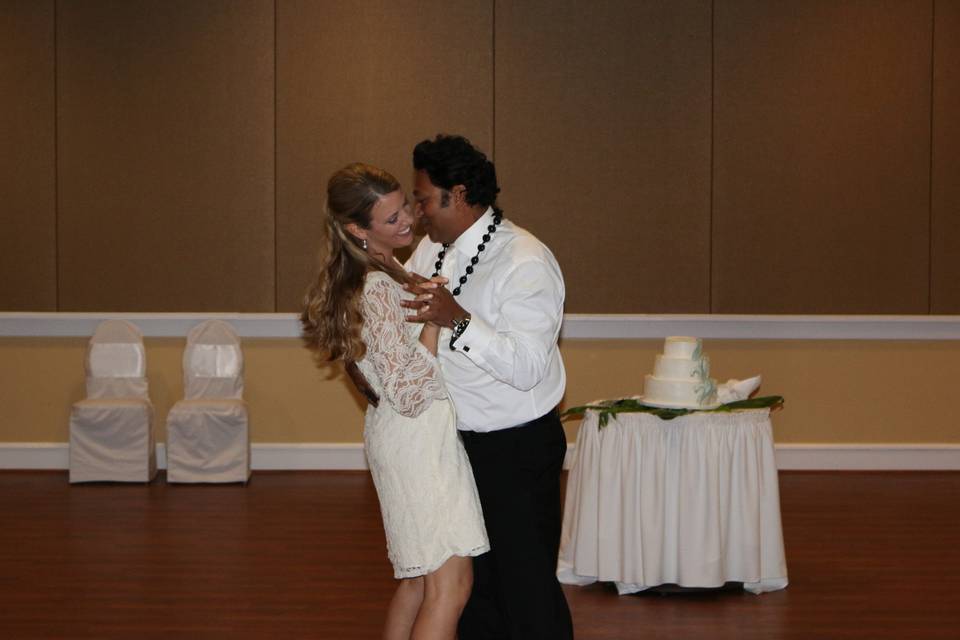 Darren & Tiffany's first dance @ Elks Club Waikiki