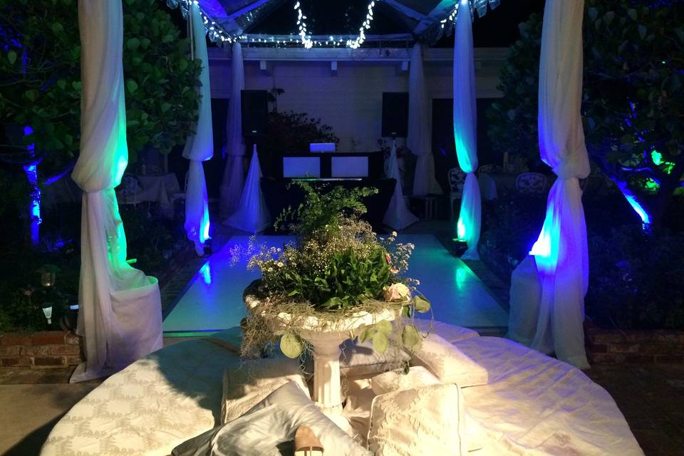 Just add love. Blue and green accent lighting.
Private residence in Kaneohe