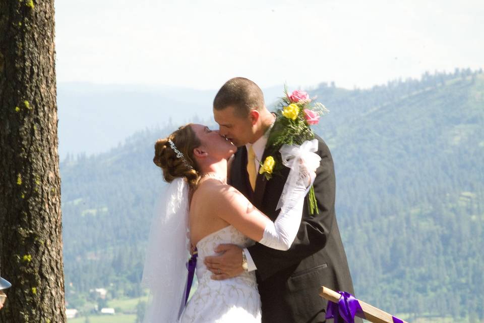 Wedding kiss!