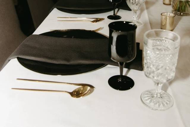 Head Table Side View