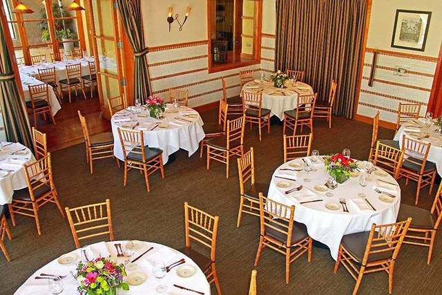 Round table setup