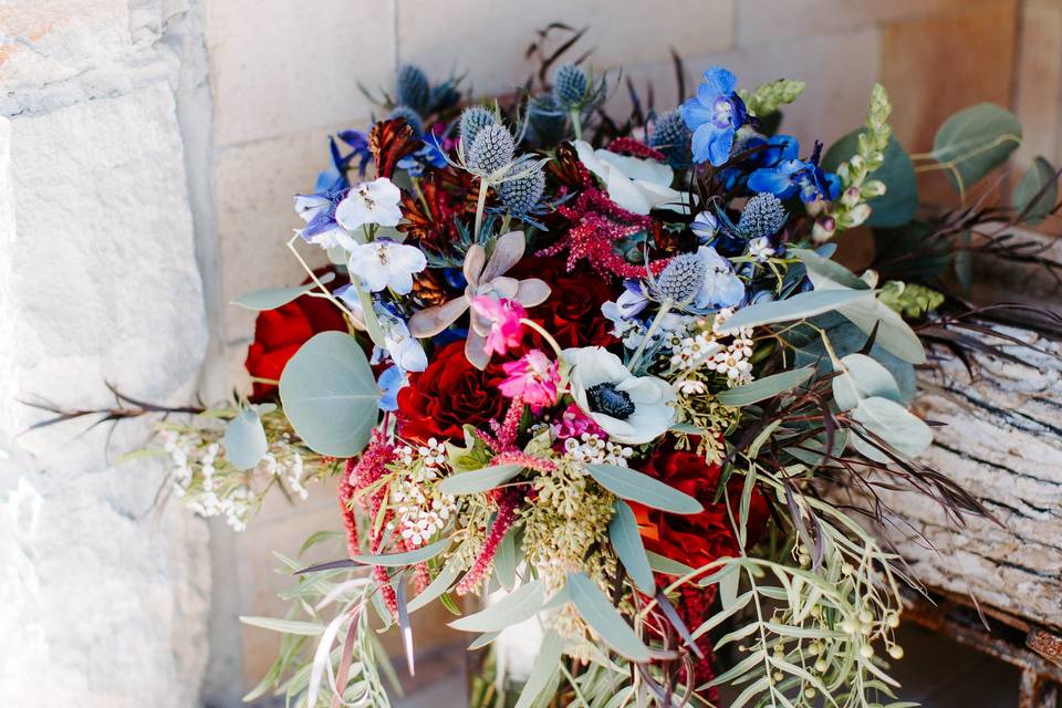 Dramatic and lush bouquet