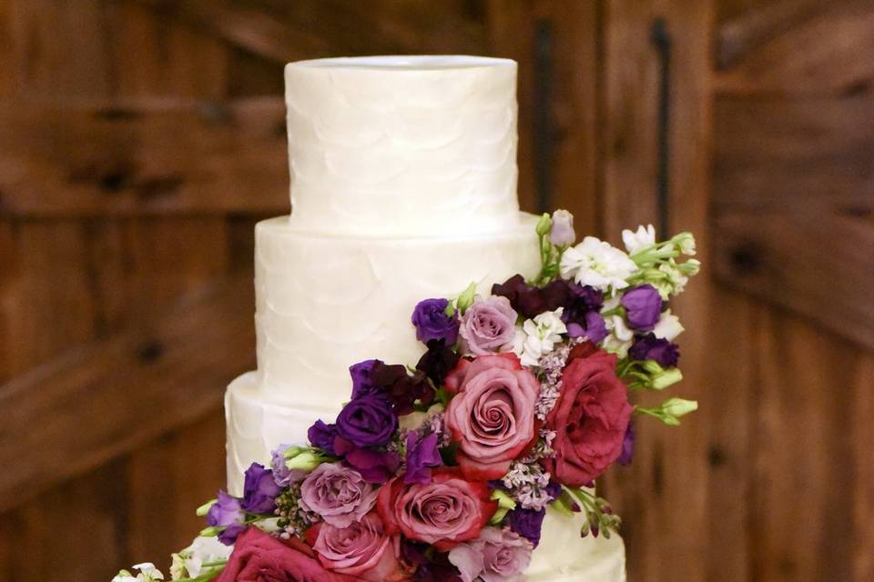 Cake florals in purples/lilacs