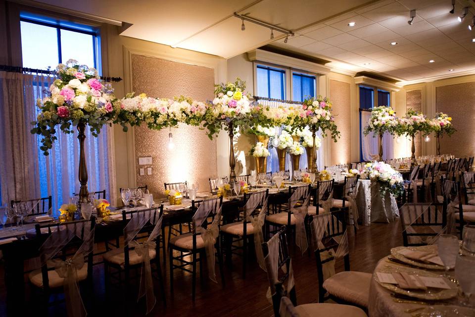 Long family table setup