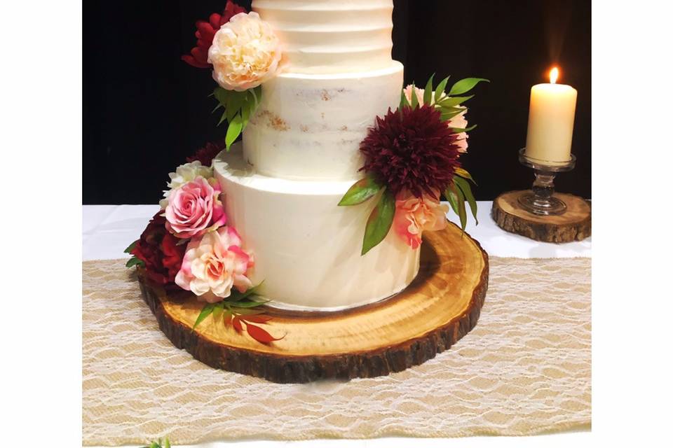 Rustic cake stand