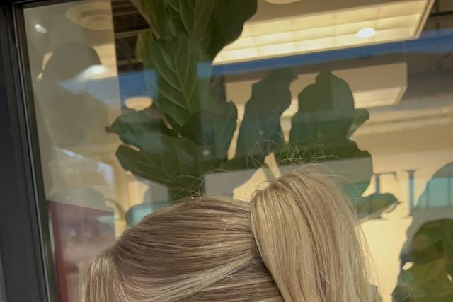Voluminous Half up Half Down
