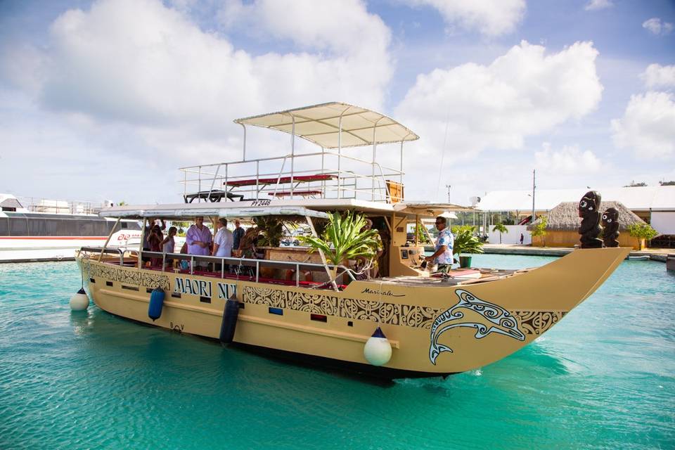 Floating Venue - Bora Bora
