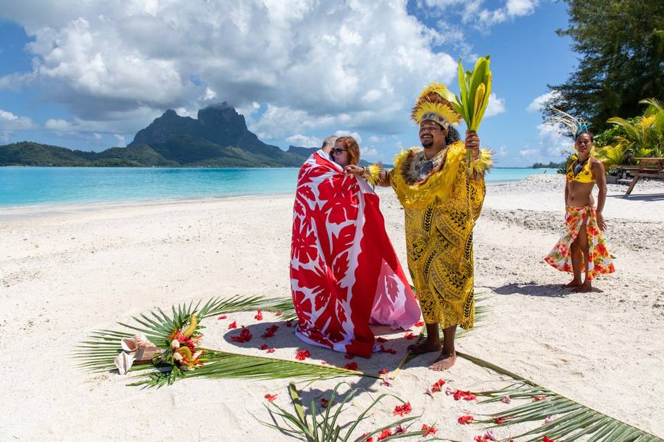 Tahitian Ceremony Motu PitiAau