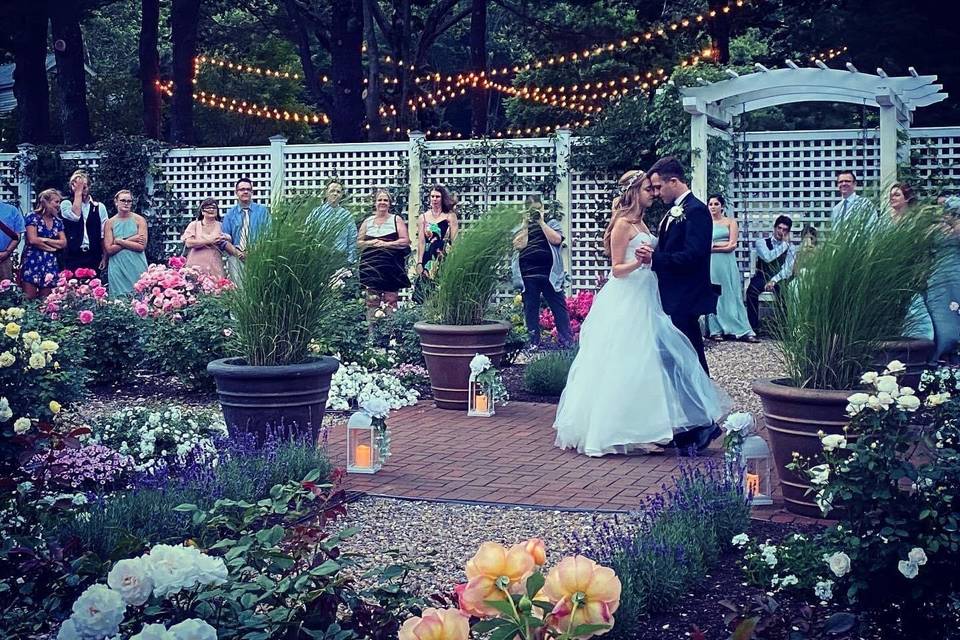 First dance Rose Garden