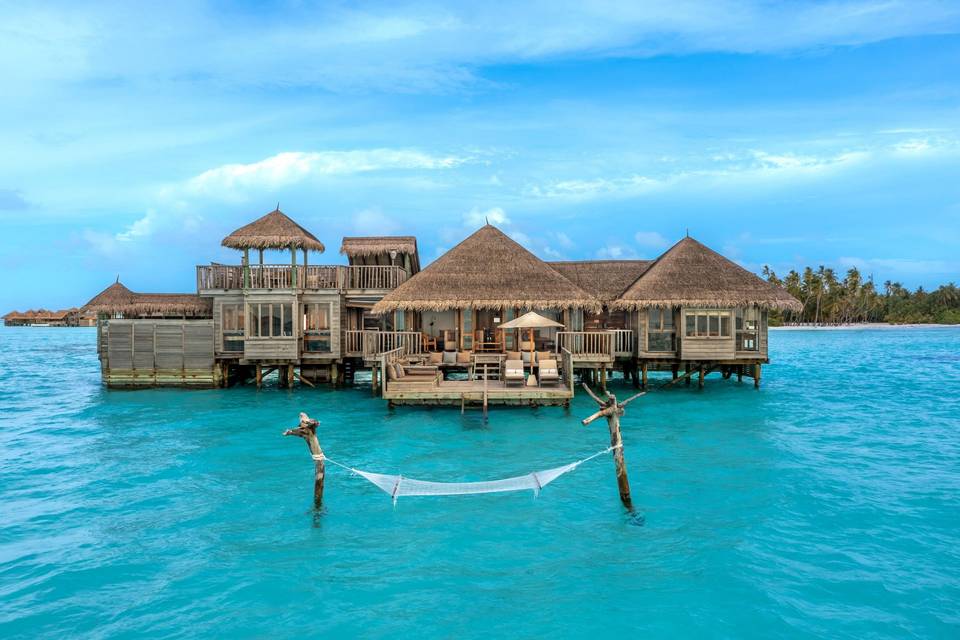 Sarah Payne Travel Honeymoon