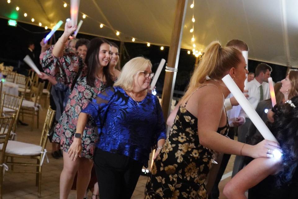 Outdoor dancefloor vibes
