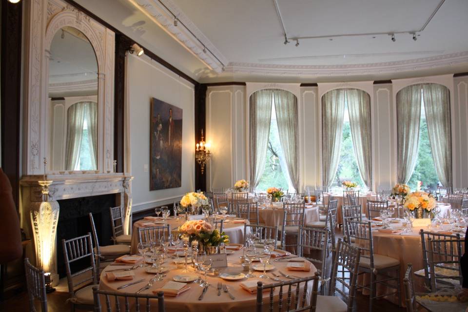 Newleyweds exterior