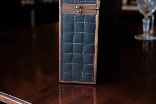 Vintage Wine Carrier