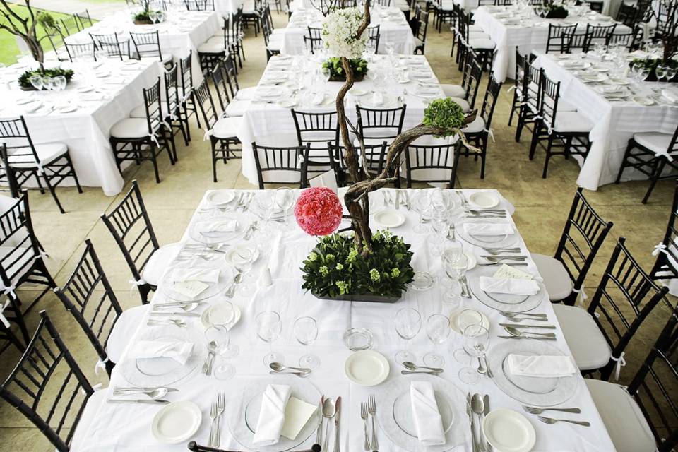 Square tables & Chiavari chair