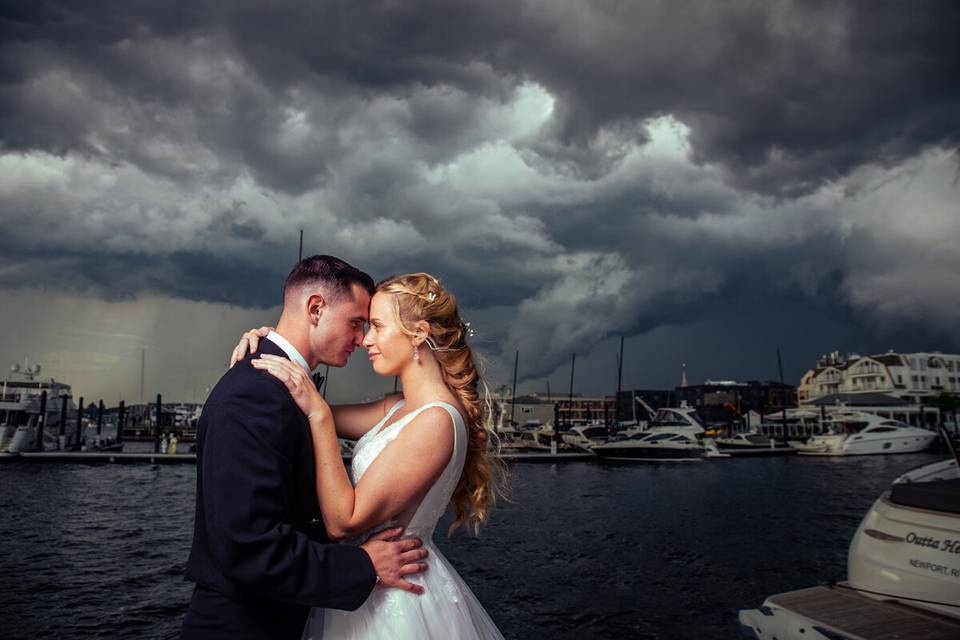 GraphiColehttps://cdn0.wedding