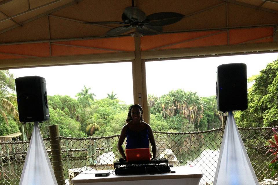 DJ Lady Shay