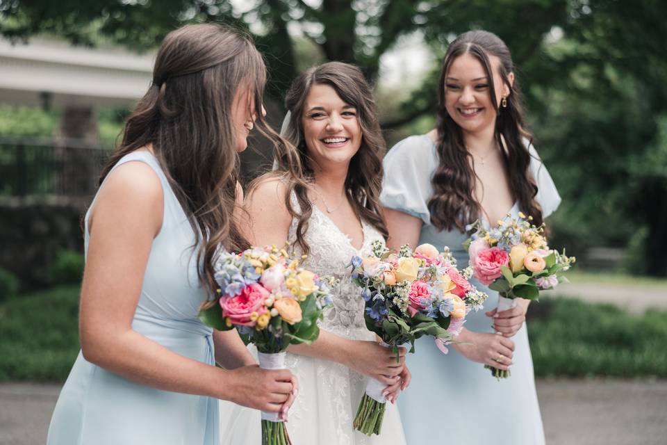Bride & Bridesmaids