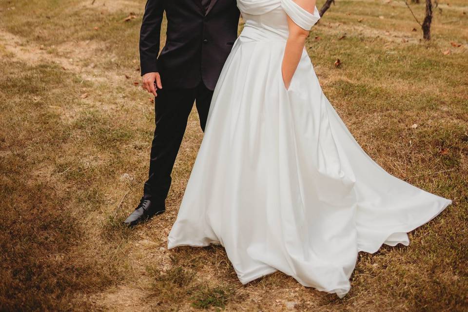 Happy couple in the vines