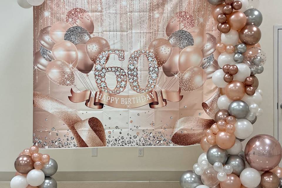 Organic balloon garland