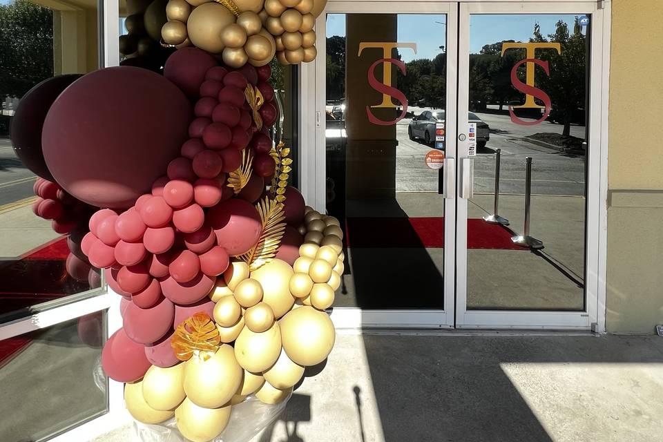 Deluxe Balloon garland