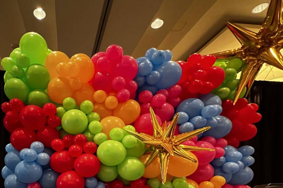 Balloon wall