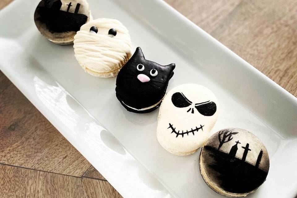 Spooky Macarons
