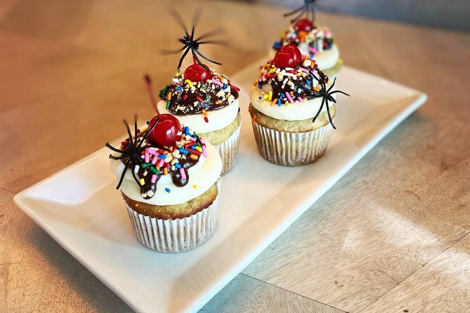 Banana Split Cupcakes
