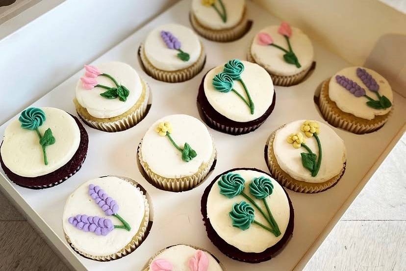 Floral Wedding Cupcakes