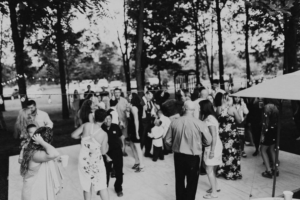 Dancing al fresco