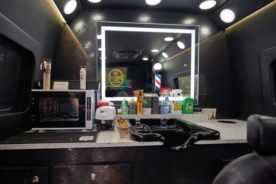 Barber Luxe Mobile Barber Shop