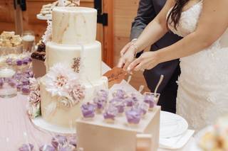 Celebrity Cake Studio - Reviews, Photos & Deals 2026 - Tacoma, WA