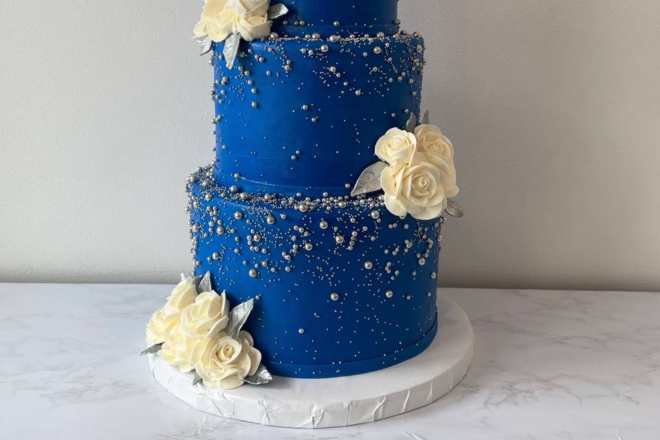 Blue buttercream, silver pearl