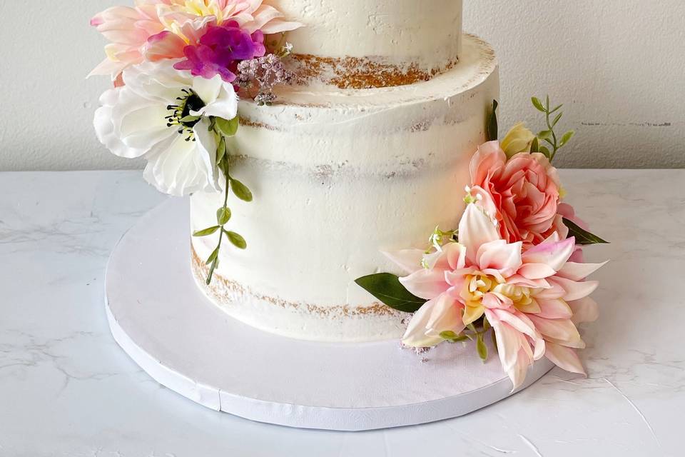Two tier with silk