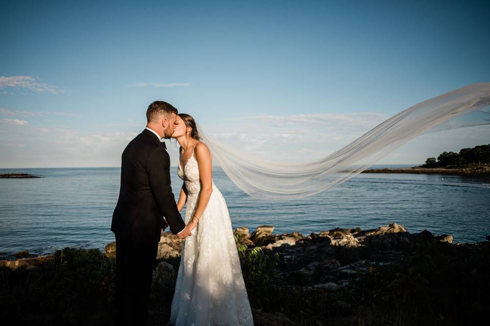 70 Scenic Wedding Photos