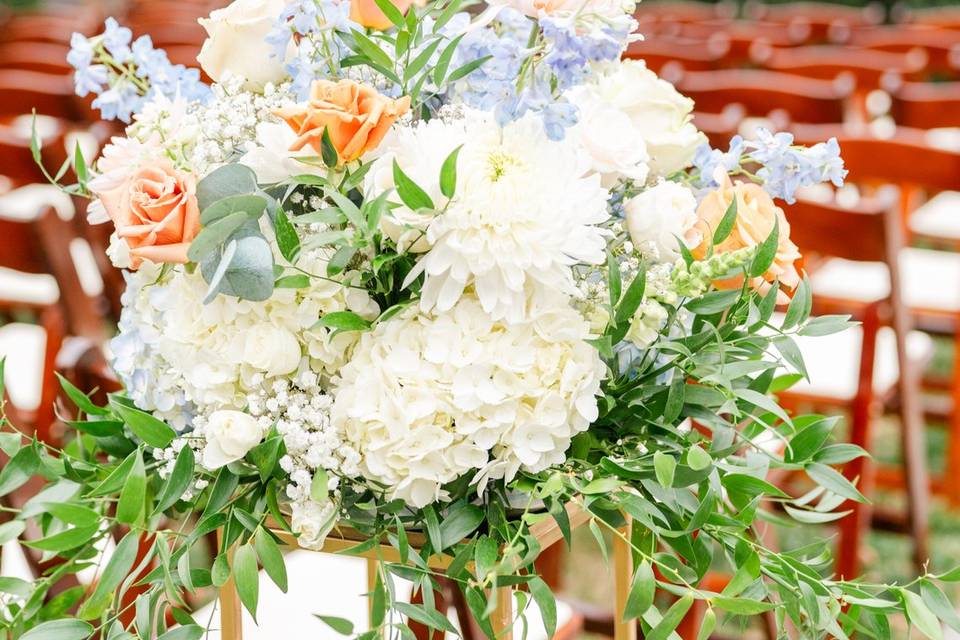 Large Ceremony Centerpiece