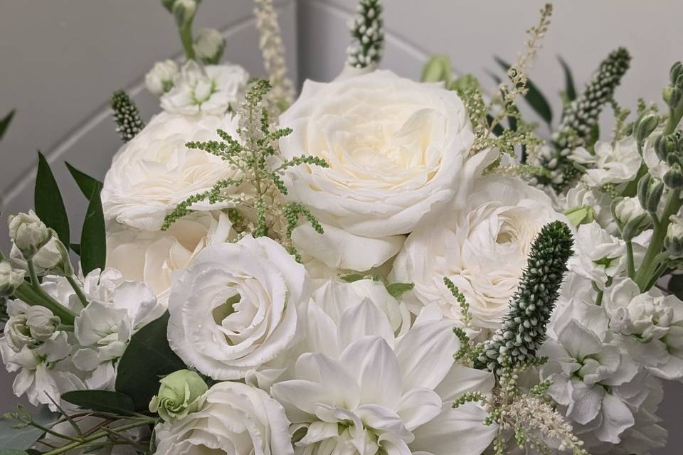 All white Bouquet
