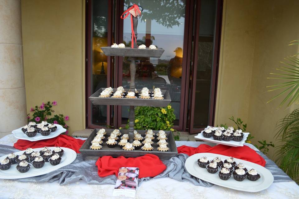 Wedding cupcakes