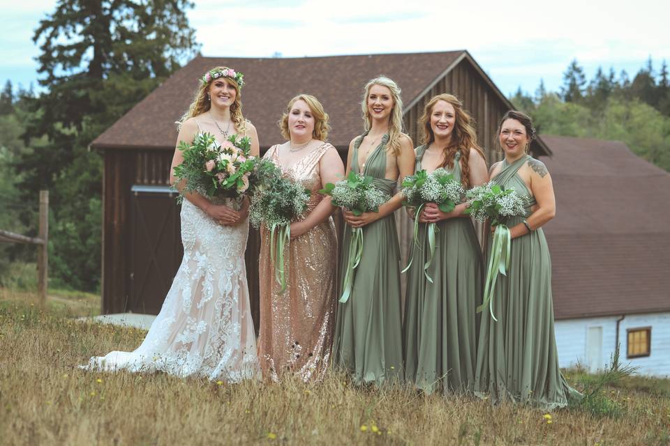 Bride with bridal party