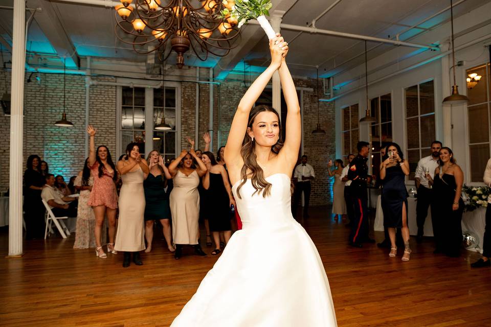 Bouquet toss