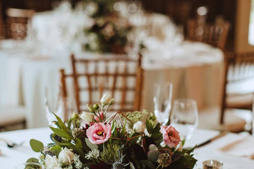 Floral table centerpiece