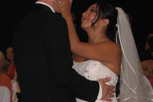 Brade and Groom First Dance