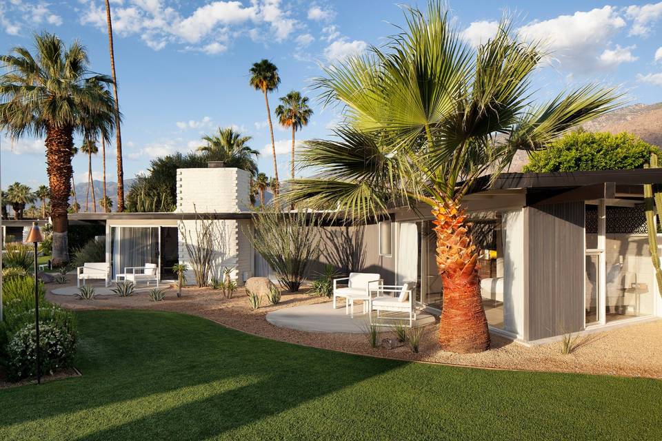 Bungalow Patios