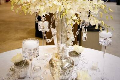 White table centerpiece