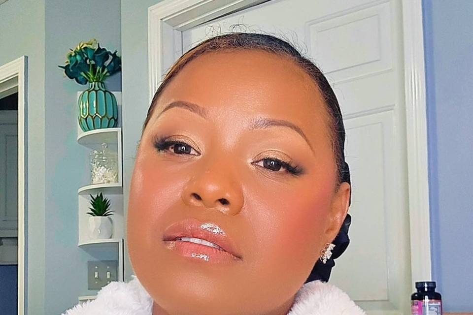 SOFT SMOKEY  EYE